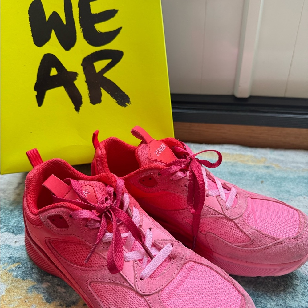 Zumba Train Shoes Size 9